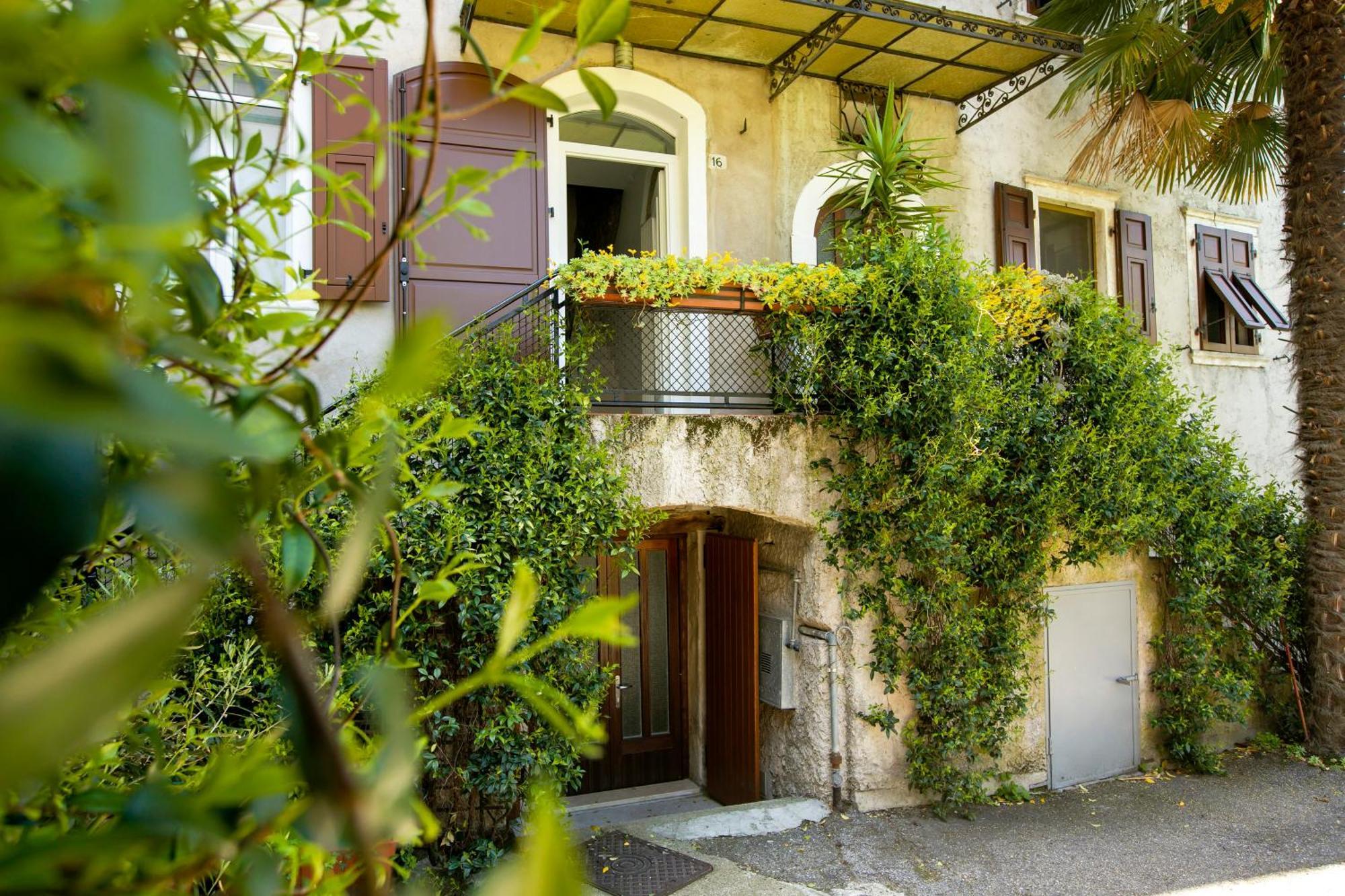 Casa Alla Grotta Arco Buitenkant foto